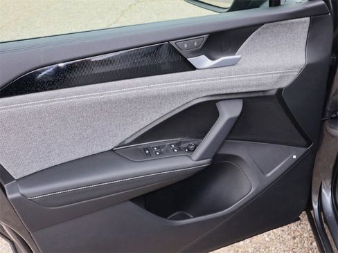 New 2025 Volkswagen Tiguan S image 13