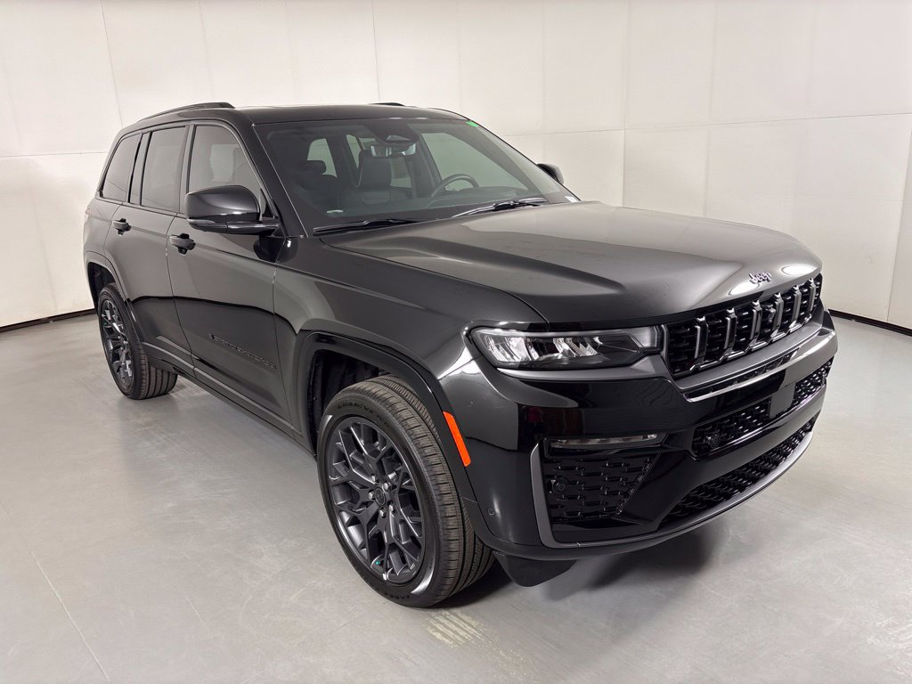 New 2027 Jeep Grand Cherokee Summit w/ Adv Protech Group IV AWD/4WD image 2