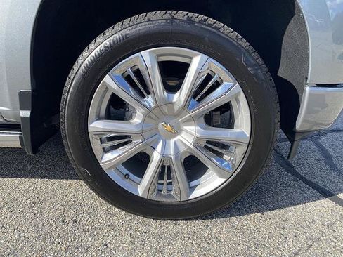 Used 2025 Chevrolet Silverado 1500 High Country AWD/4WD image 48