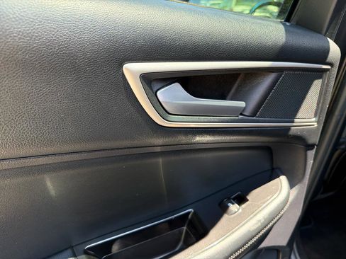 Used 2020 Ford Edge SEL w/ Cargo Accessory Package FWD image 15