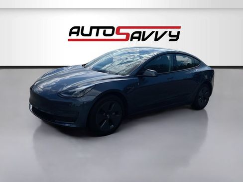 Used 2023 Tesla Model 3 Standard Range RWD image 3