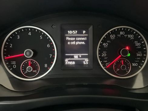 Used 2016 Volkswagen Tiguan S FWD image 11