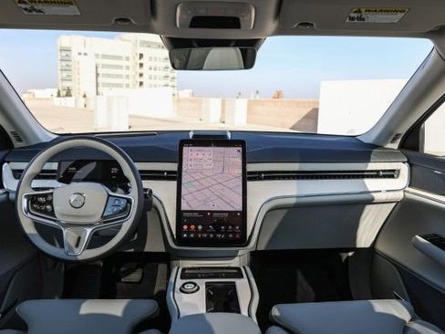 New 2025 Volvo EX90 Ultra image 13