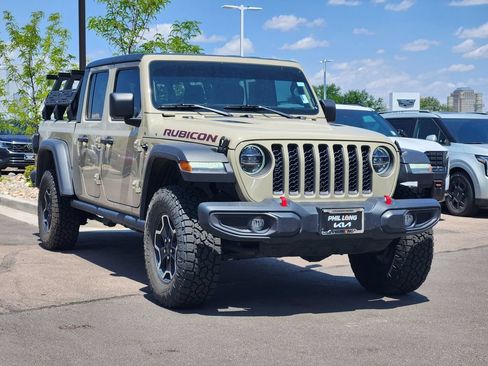Used 2022 Jeep Gladiator Rubicon w/ LED Lighting Group AWD/4WD image 3