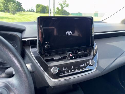 Used 2024 Toyota Corolla LE FWD image 21
