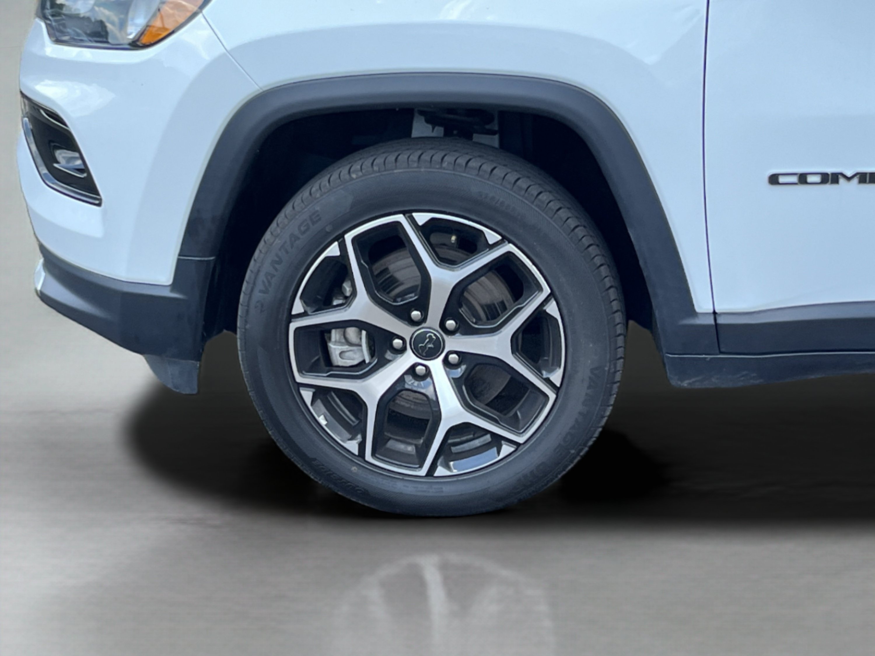 Used 2025 Jeep Compass Limited AWD/4WD image 31