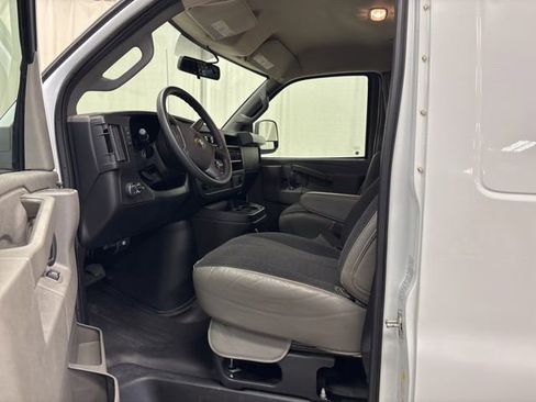 Used 2024 Chevrolet Express 2500 w/ Driver Convenience Package RWD image 16