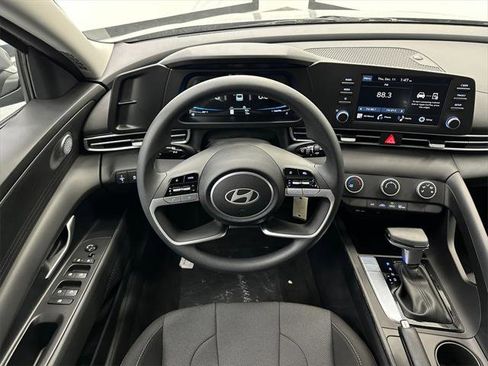 New 2026 Hyundai Elantra SE w/ Cargo Package image 21