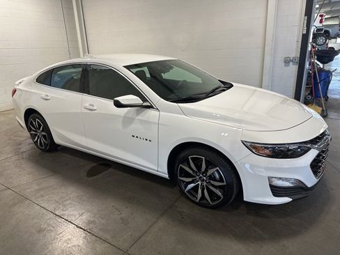 Used 2024 Chevrolet Malibu RS w/ LPO, Floor Liner Package image 3