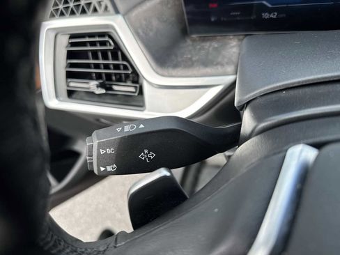 Used 2023 BMW X7 xDrive40i w/ Executive Package image 25