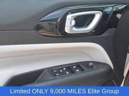 Certified 2023 Jeep Compass Limited w/ Elite Group AWD/4WD image 9