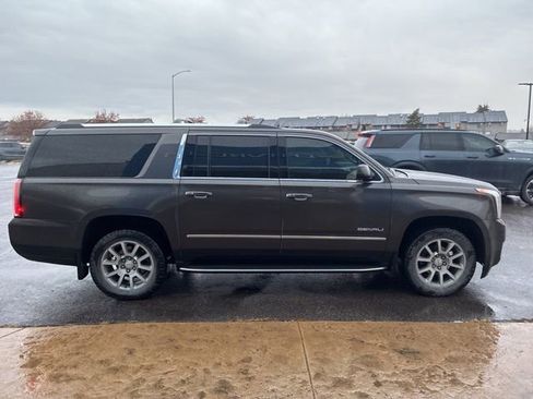 Used 2019 GMC Yukon XL Denali w/ Open Road Package image 4