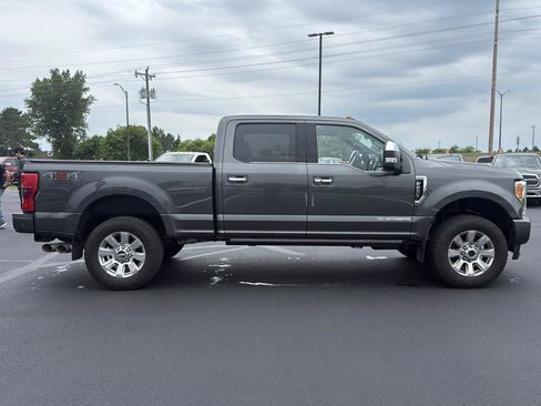 Used 2017 Ford F250 Platinum w/ Platinum Ultimate Package AWD/4WD image 6