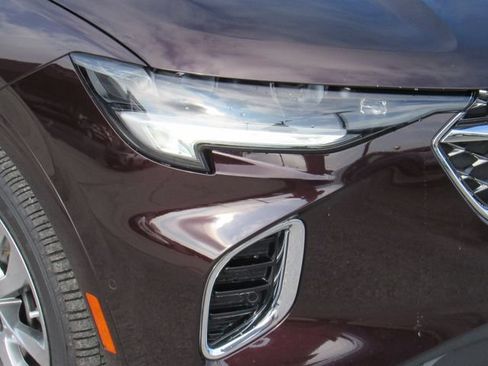 Used 2023 Buick Envision Avenir FWD image 10