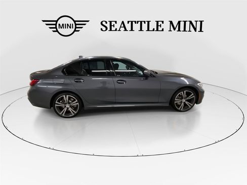 Used 2021 BMW 330e xDrive 330e xDrive w/ M Sport Package image 12