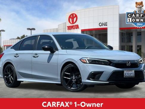 Used 2022 Honda Civic Sport image 2