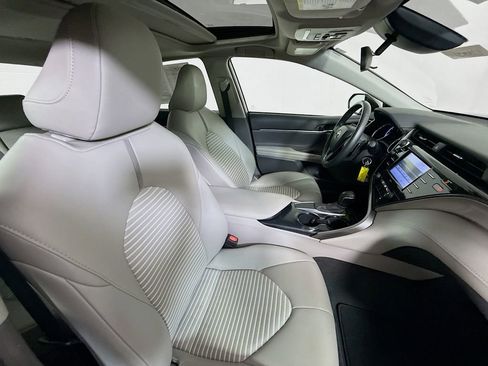 Certified 2020 Toyota Camry SE FWD image 25