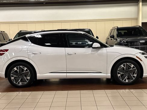 New 2026 Genesis GV60 RWD image 3