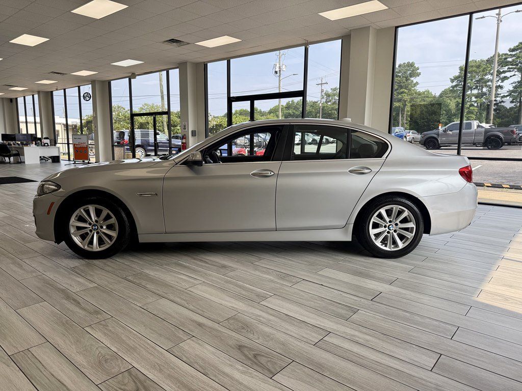 Used 2015 BMW 528i Sedan RWD image 4