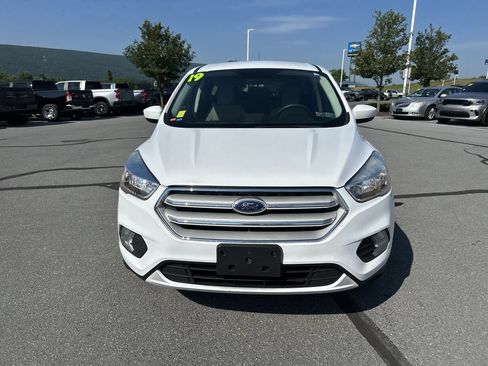 Used 2019 Ford Escape SE AWD/4WD image 2
