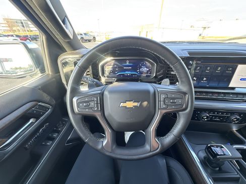 Used 2024 Chevrolet Silverado 1500 High Country w/ Technology Package image 14