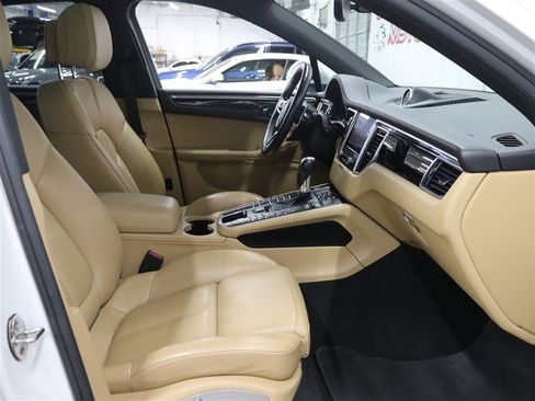 Used 2017 Porsche Macan S AWD/4WD image 31