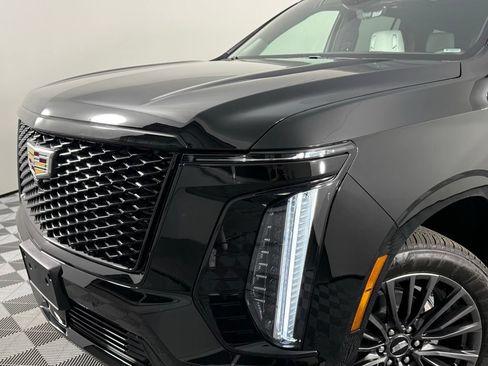 Used 2026 Cadillac Escalade Platinum Sport w/ LPO, Floor Liner Package AWD/4WD image 11