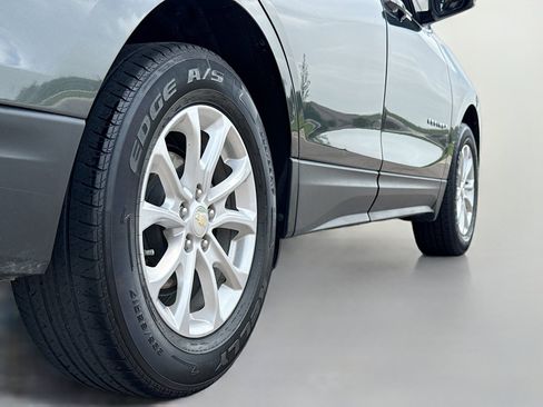 Used 2019 Chevrolet Equinox LT FWD image 16