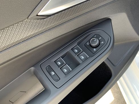 Used 2024 Volkswagen Golf R AWD/4WD image 15