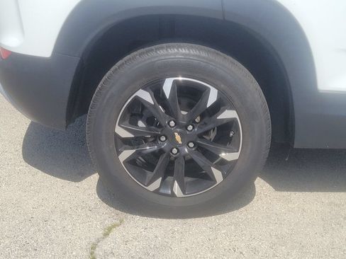 Used 2021 Chevrolet TrailBlazer LT AWD/4WD image 5