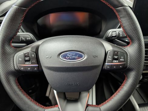 Used 2025 Ford Escape ST-Line w/ Tech Pack #1 AWD/4WD image 19