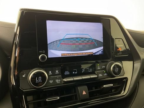 Used 2023 Toyota Highlander XSE AWD/4WD image 21