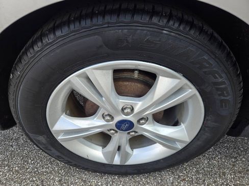 Used 2014 Ford Focus SE FWD image 38