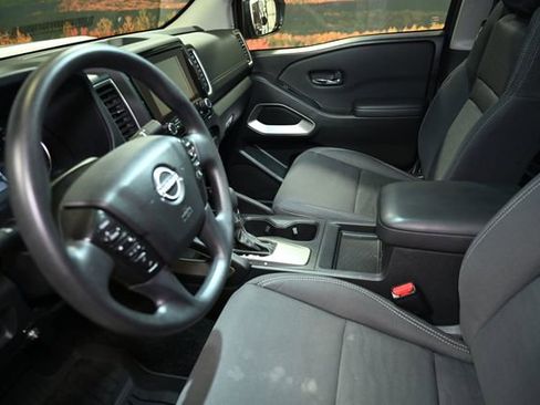 Used 2022 Nissan Frontier SV w/ Technology Package image 29