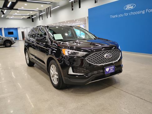 Certified 2024 Ford Edge SEL image 2