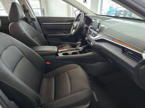 Used 2023 Nissan Altima 2.5 SV FWD image 44