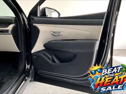 Used 2025 Hyundai Tucson Limited FWD image 23