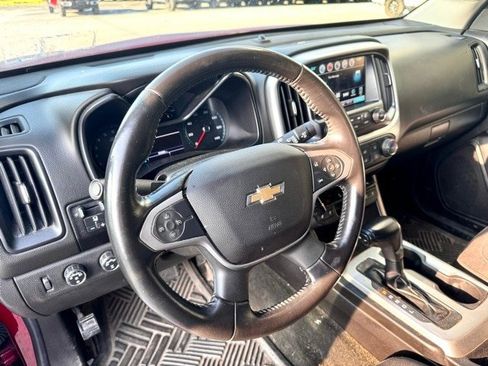 Used 2018 Chevrolet Colorado LT w/ LT Convenience Package image 11