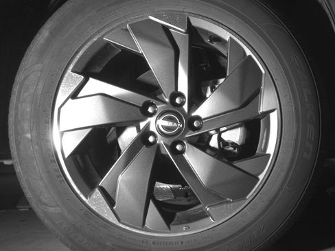 Used 2025 Nissan Rogue SV FWD image 13