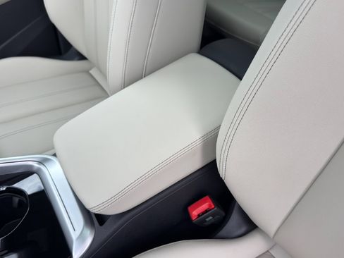 Used 2025 Audi Q5 Premium w/ Convenience Package AWD/4WD image 14