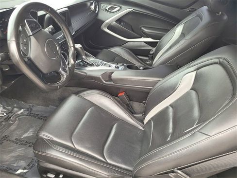 Used 2019 Chevrolet Camaro LT image 7