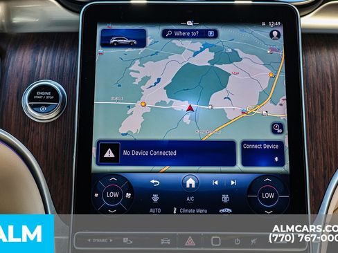 Used 2025 Mercedes-Benz GLC 300 4MATIC image 35