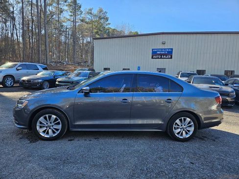 Used 2016 Volkswagen Jetta SE image 4