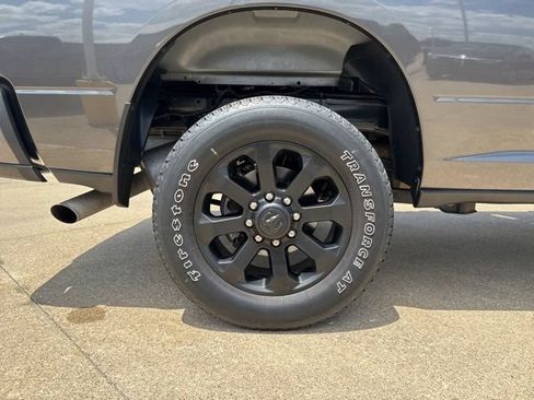 Used 2022 RAM 2500 Big Horn w/ Night Edition AWD/4WD image 10