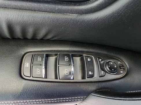 Used 2020 Nissan Armada SL w/ Premium Package image 16