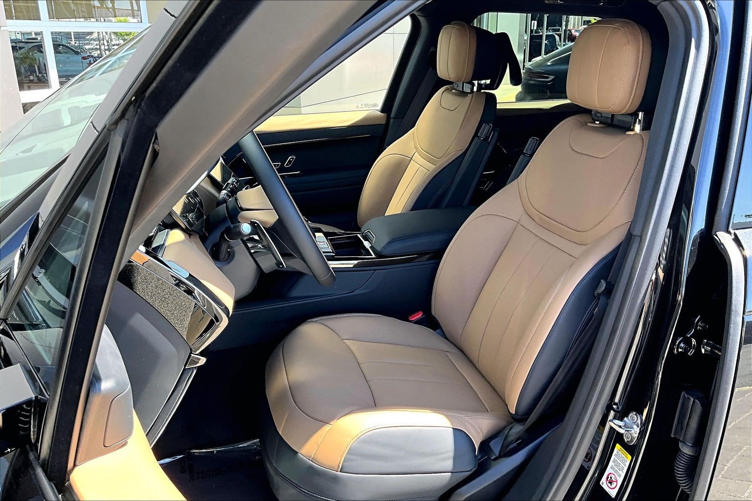 New 2027 Land Rover Range Rover Sport Dynamic SE AWD/4WD image 9