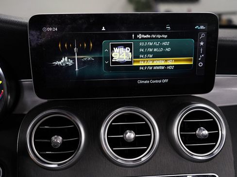 Used 2020 Mercedes-Benz C 300 Cabriolet w/ AMG Line image 21