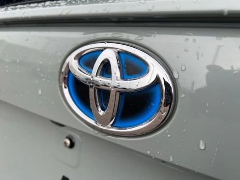 Used 2023 Toyota RAV4 XLE AWD/4WD image 13