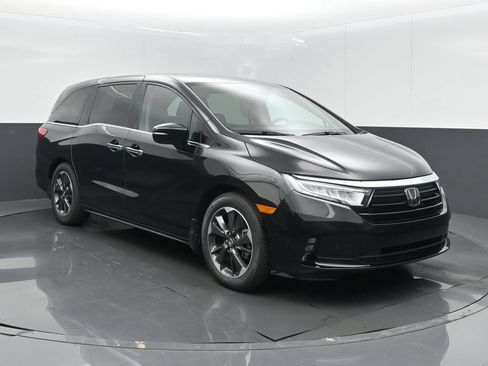 Certified 2024 Honda Odyssey Elite image 3