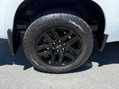 Used 2023 Chevrolet Silverado 1500 RST w/ Convenience Package II AWD/4WD image 10